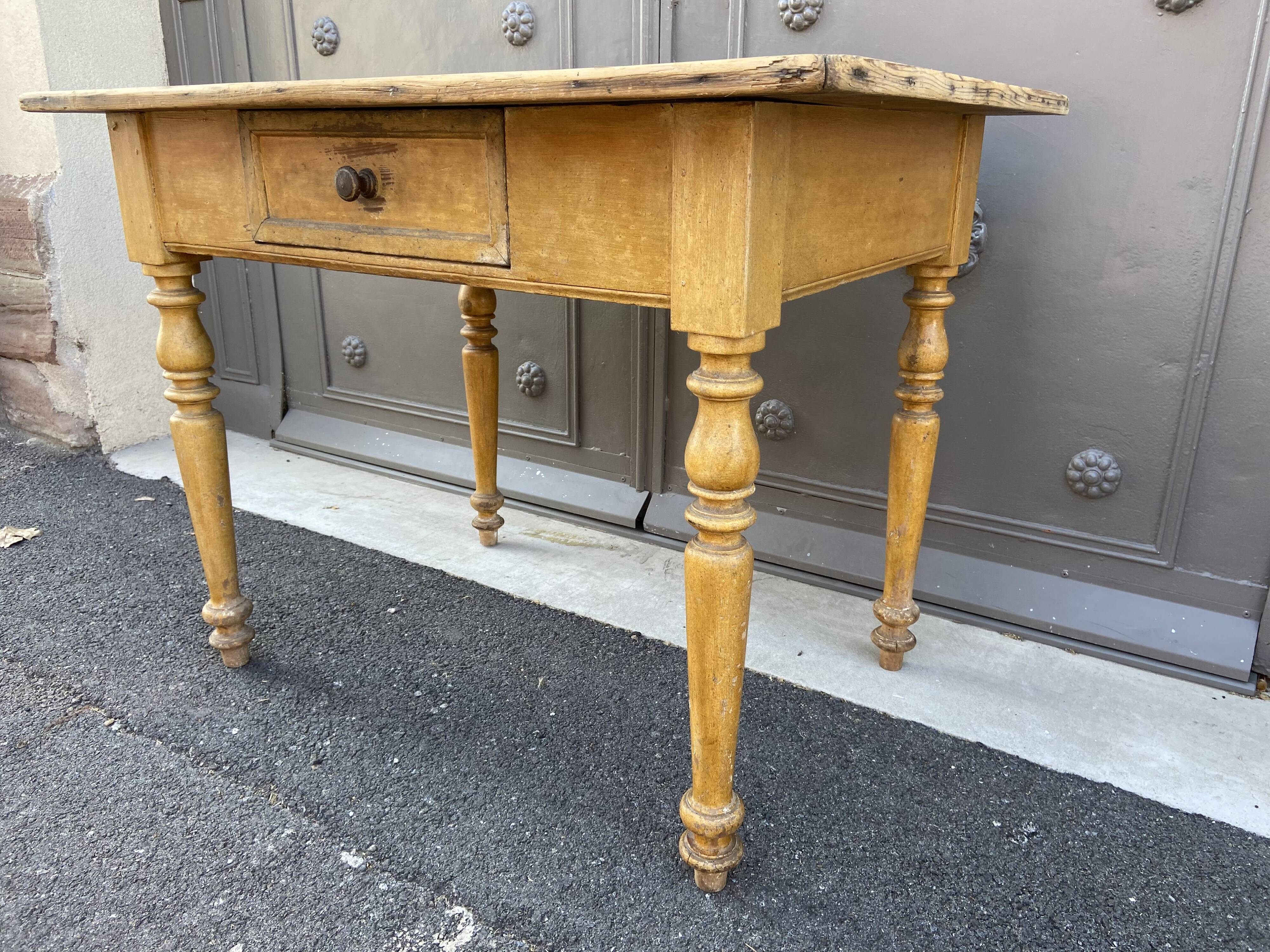 Farm table in natural wood fir 1900 brewery