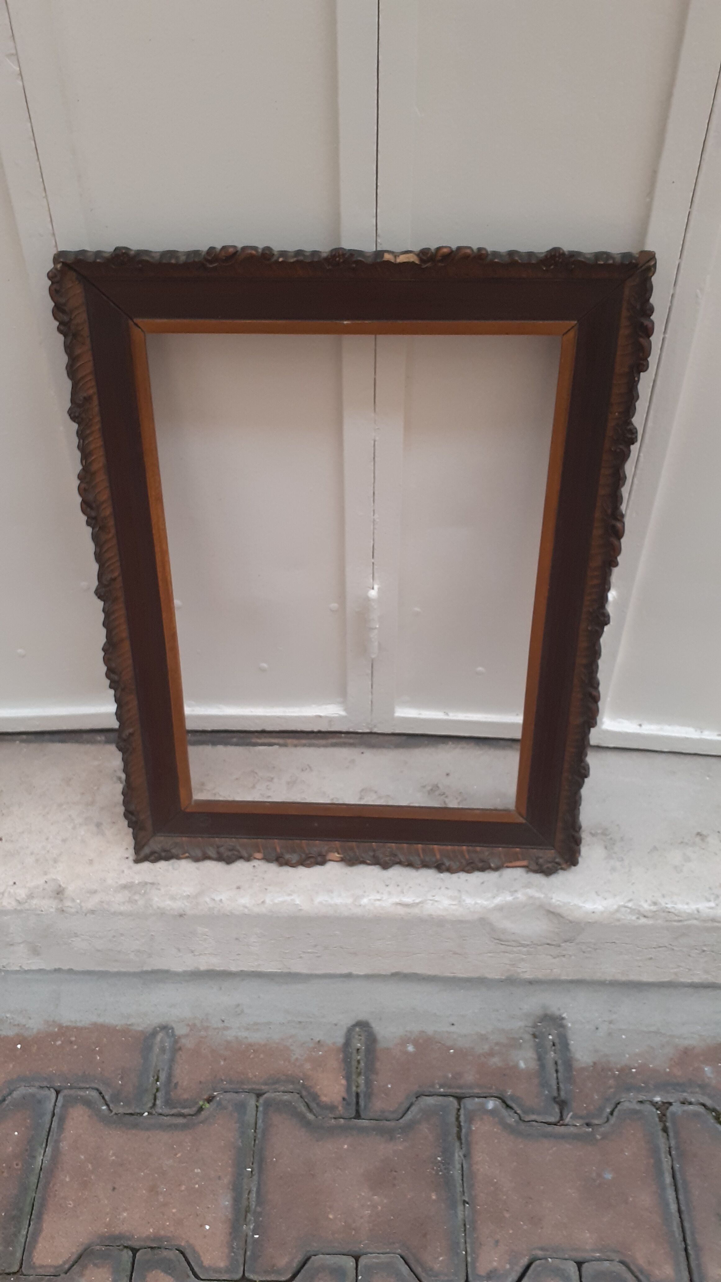 Carved frame with gilding