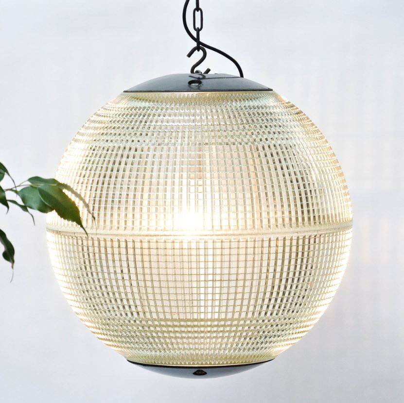 Holophane ball (black covers)