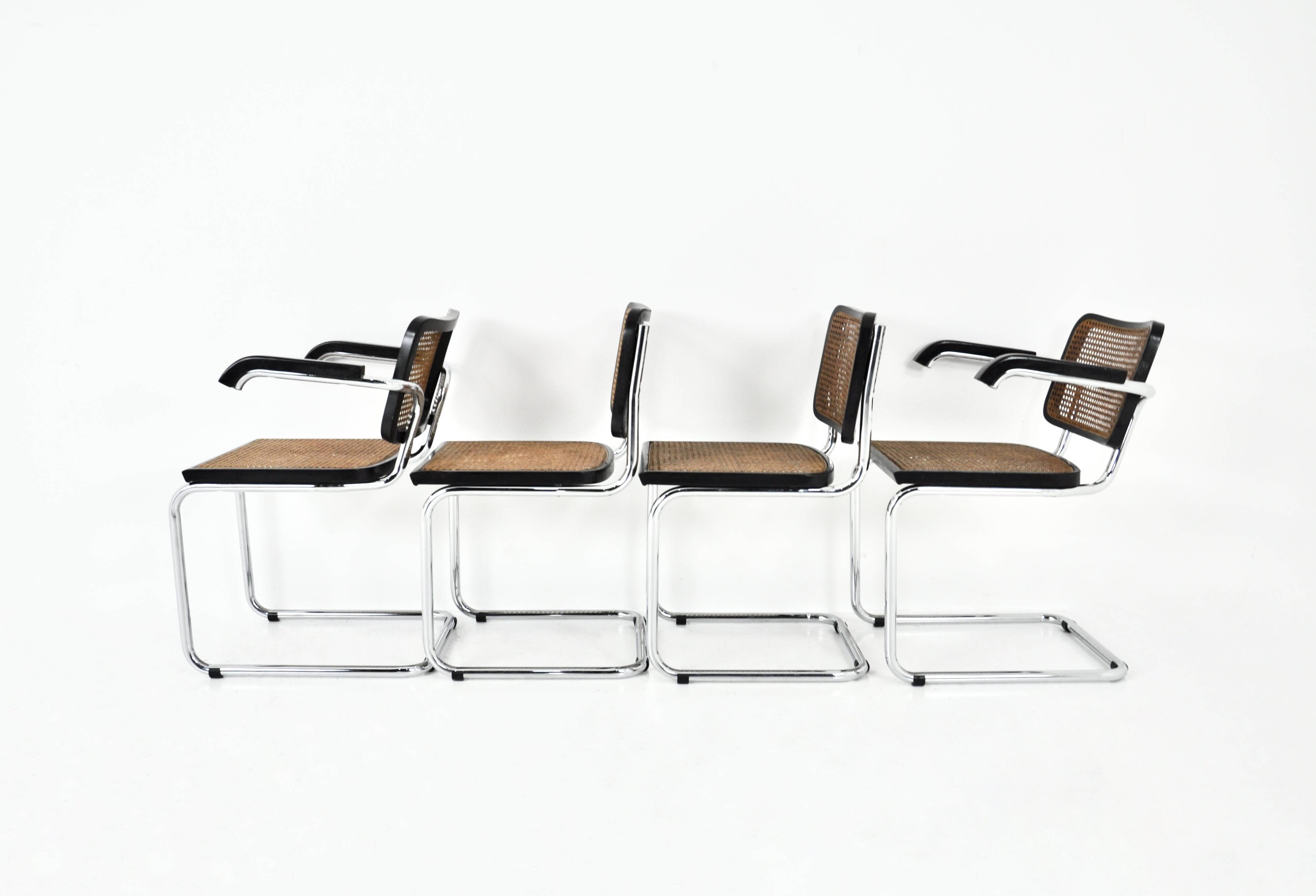 Set of 4 B32 style dining room chairs by Marcel Breuer