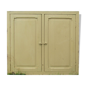 Façade de placards beige