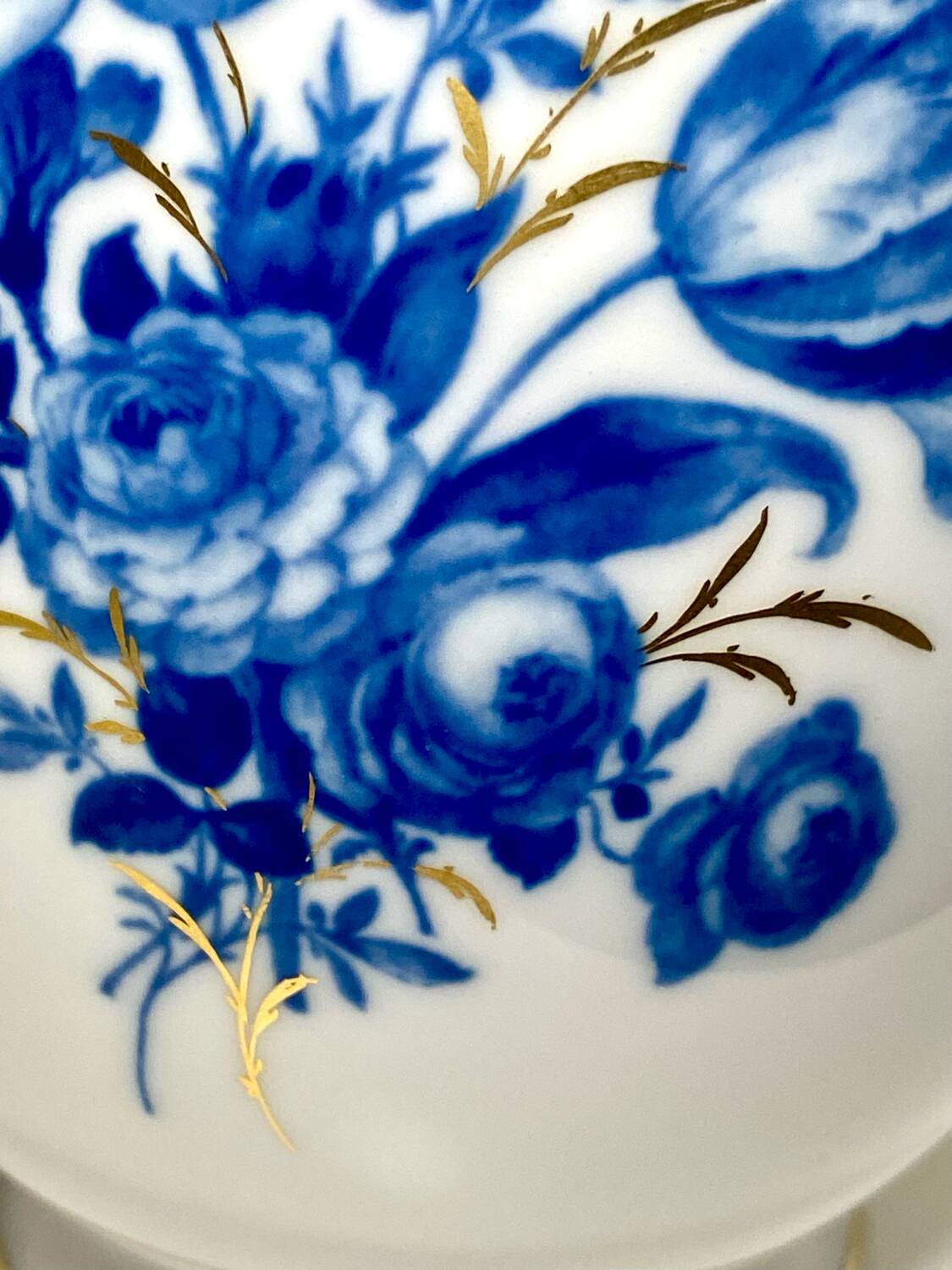 Meissan porcelain vase