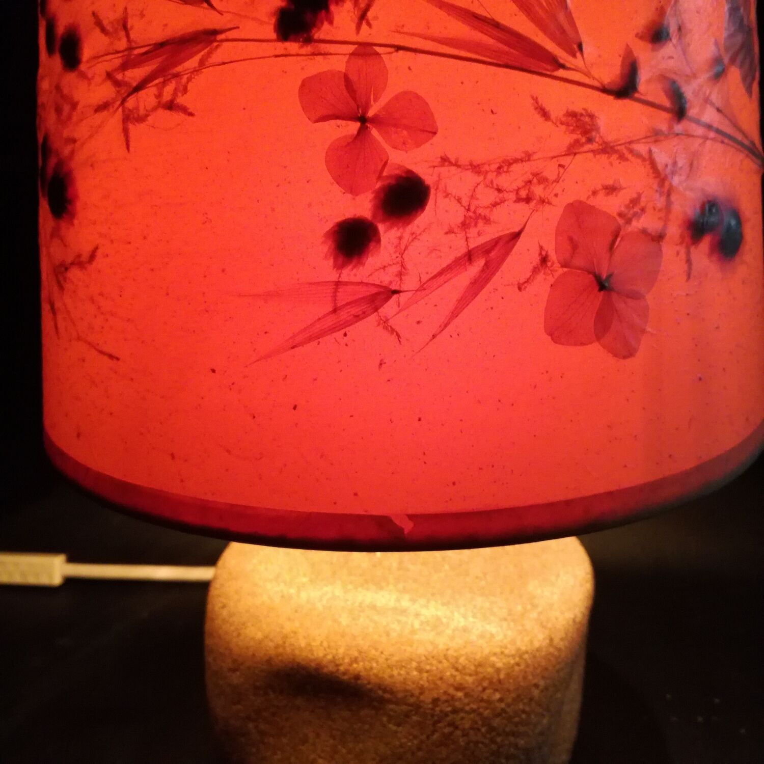 Sand-colored stone lamp