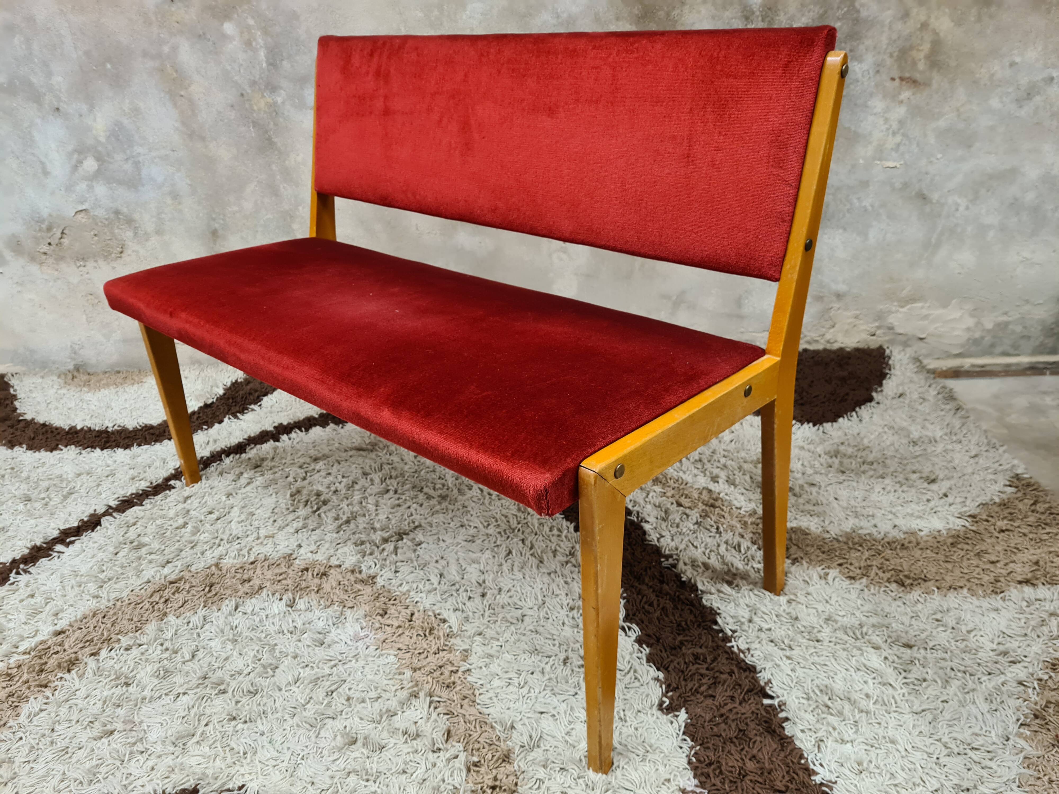 Two-seater red velvet bench 1970 vintage