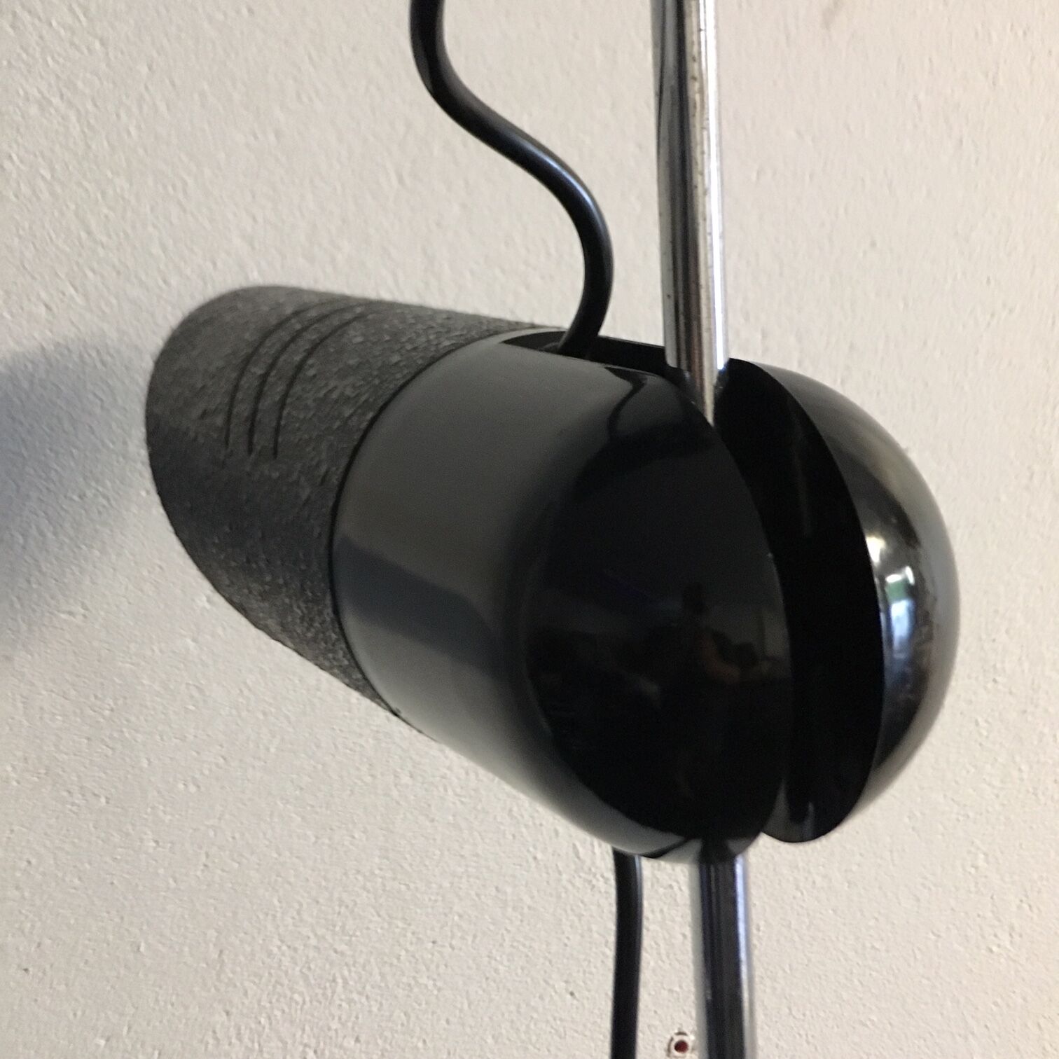 Harvey Guzzini 70s floor lamp