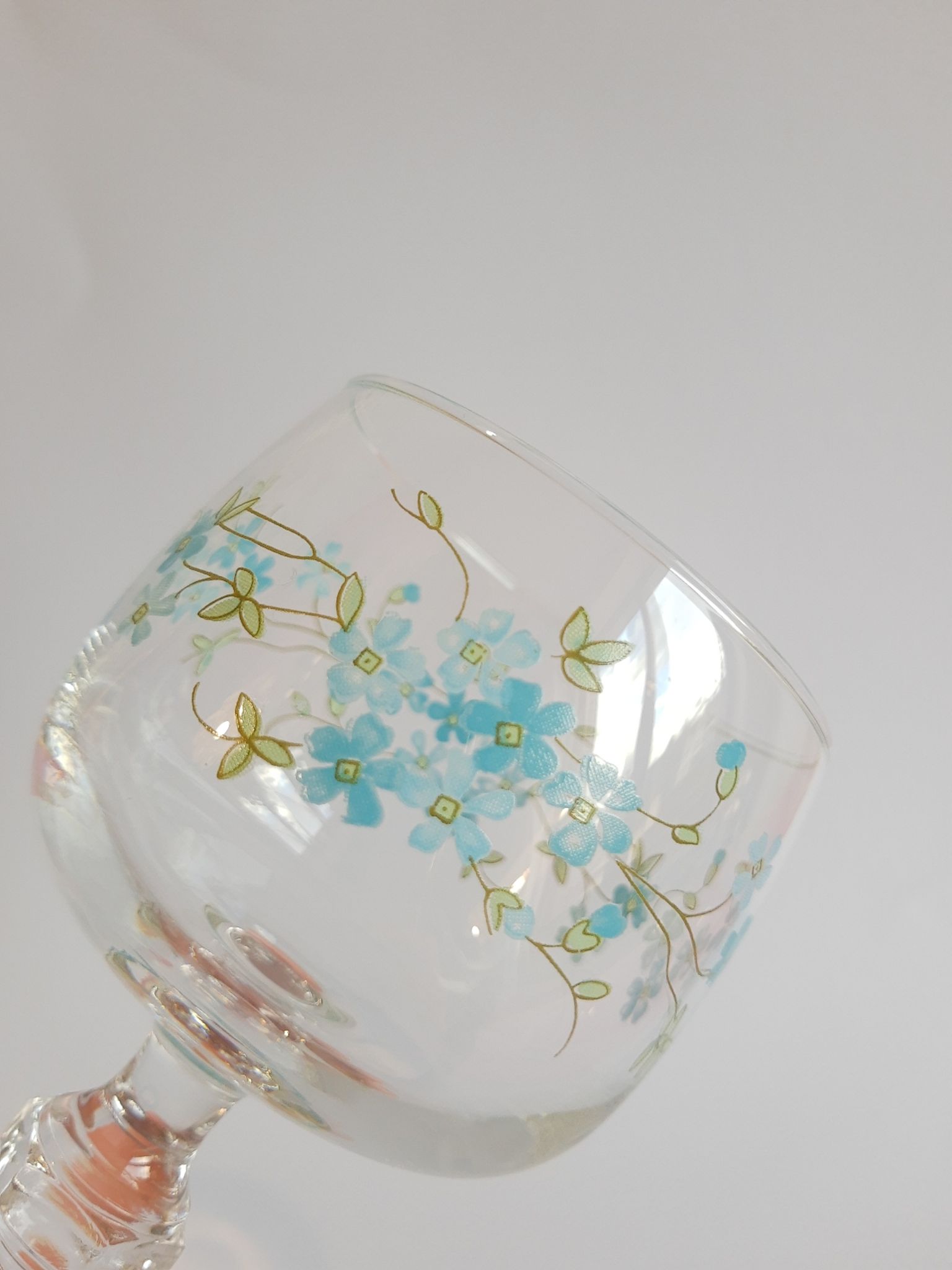 Set of 4 glasses with feet model Véronica Forget-me-nots France vintage