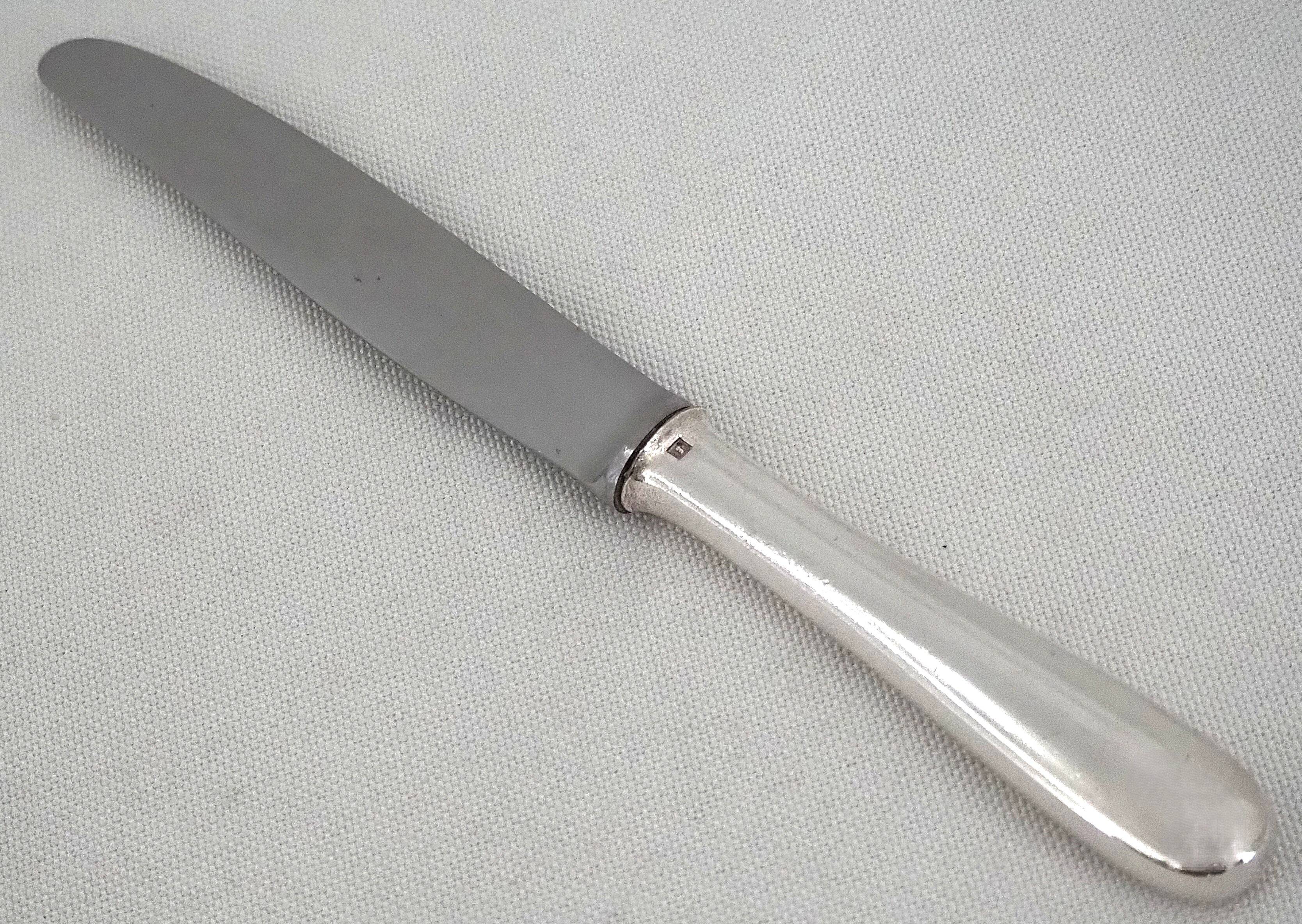 Christofle model Dax, 6 dessert, cheese, and side knives, silver metal.