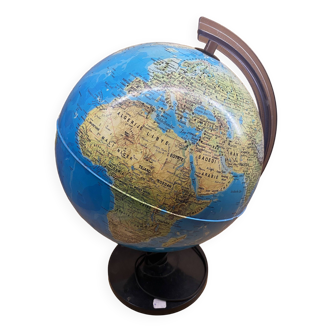 Dutch terrestrial globe 90s