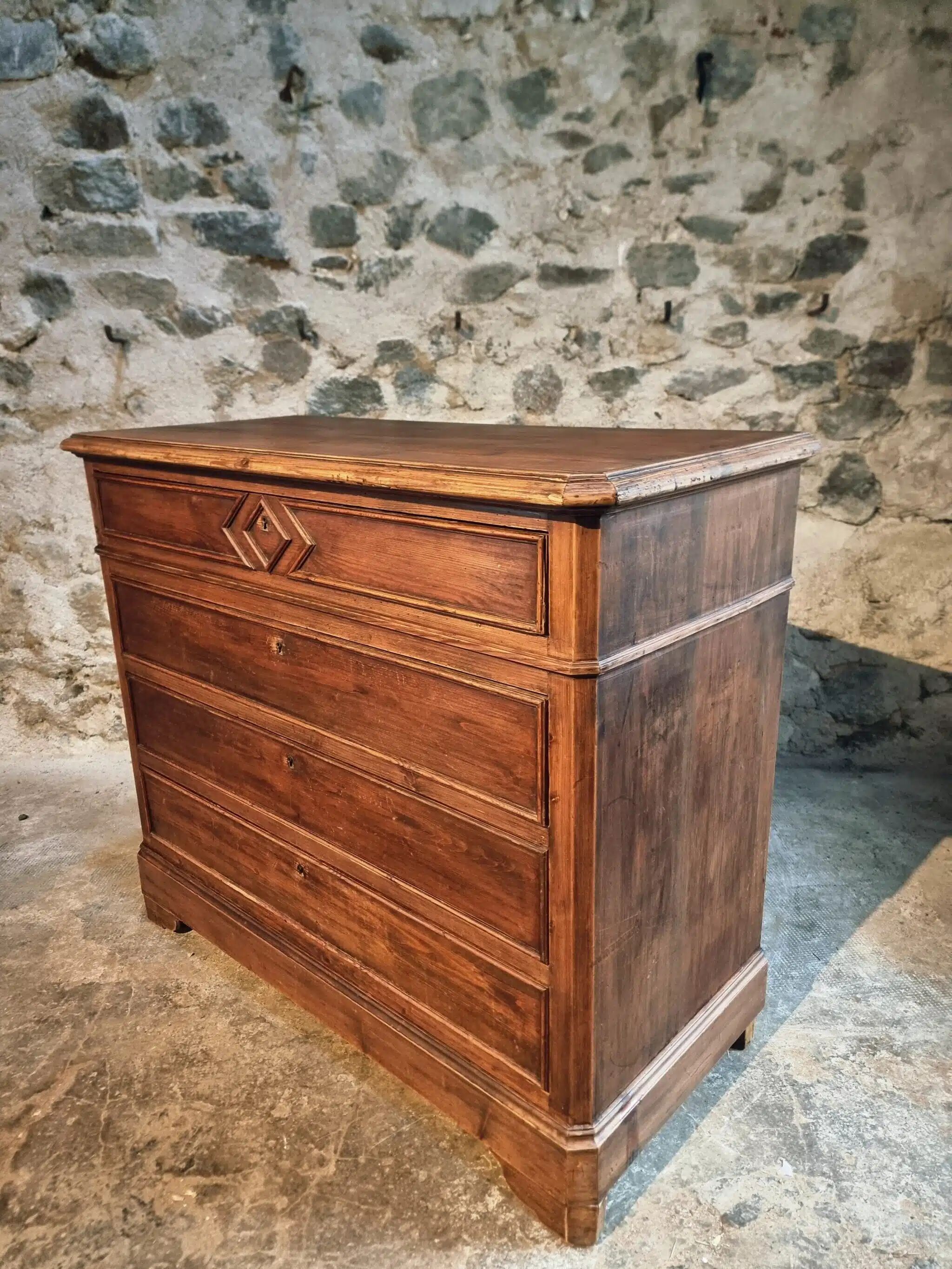 Antique French pine chest of drawers, early 1900s