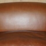 Two-seater leather armchair in Howard style by George Smith.