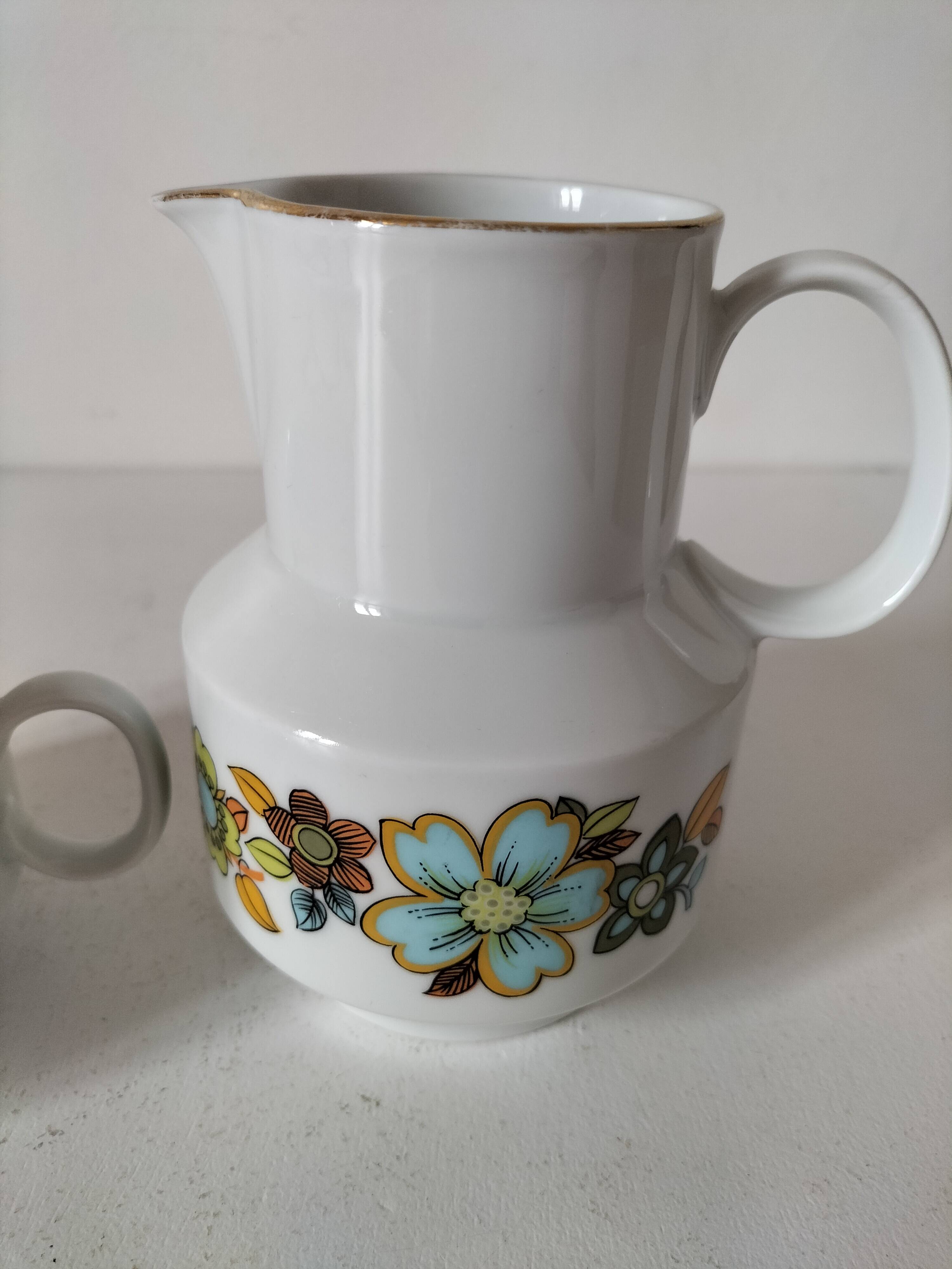 tasse à thé et pot à lait Manufacture Winterling Marktleuthen Bavaria