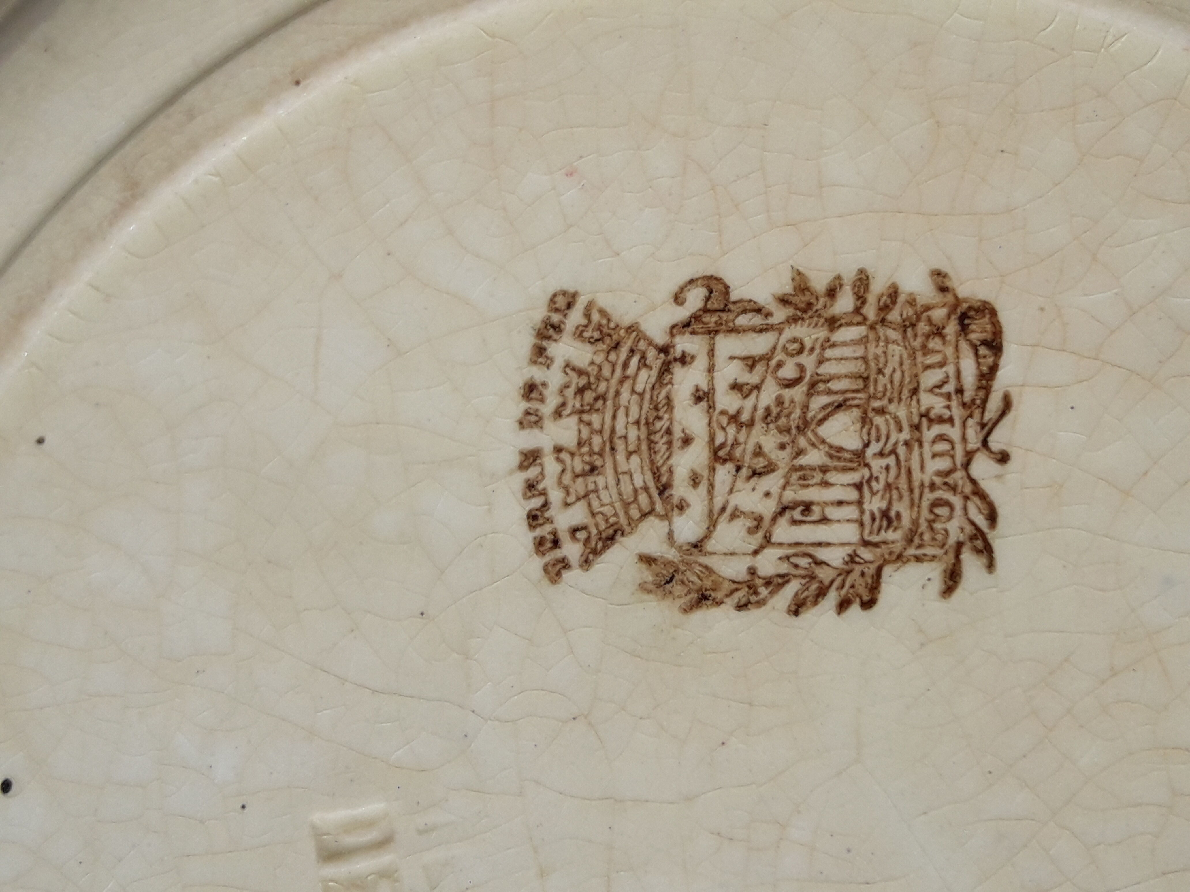 2 dessert plates in Jules Old - Co Terre de iron model Bordeaux diam 20.5 cm