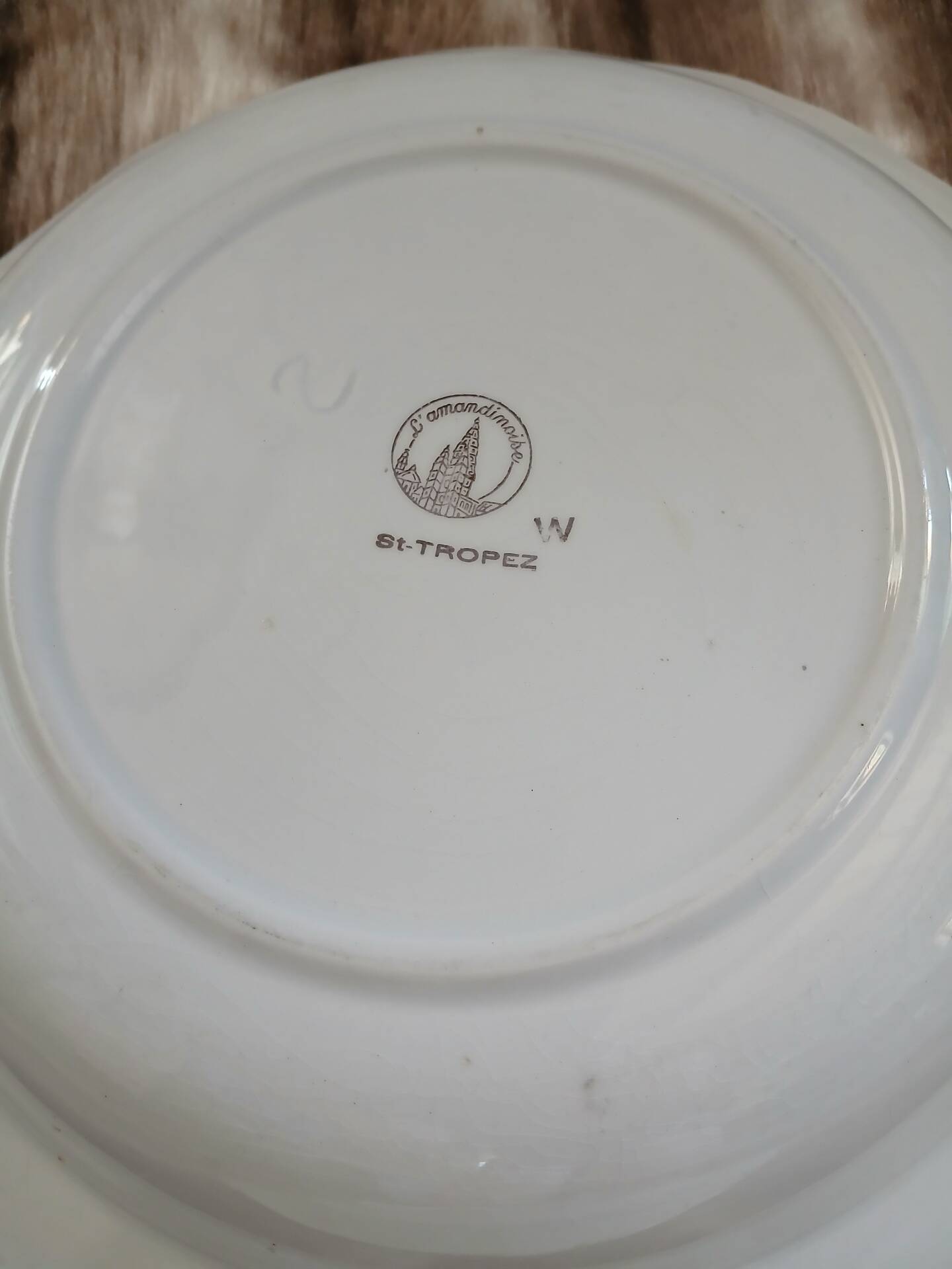 2 large old dishes Saint Tropez
