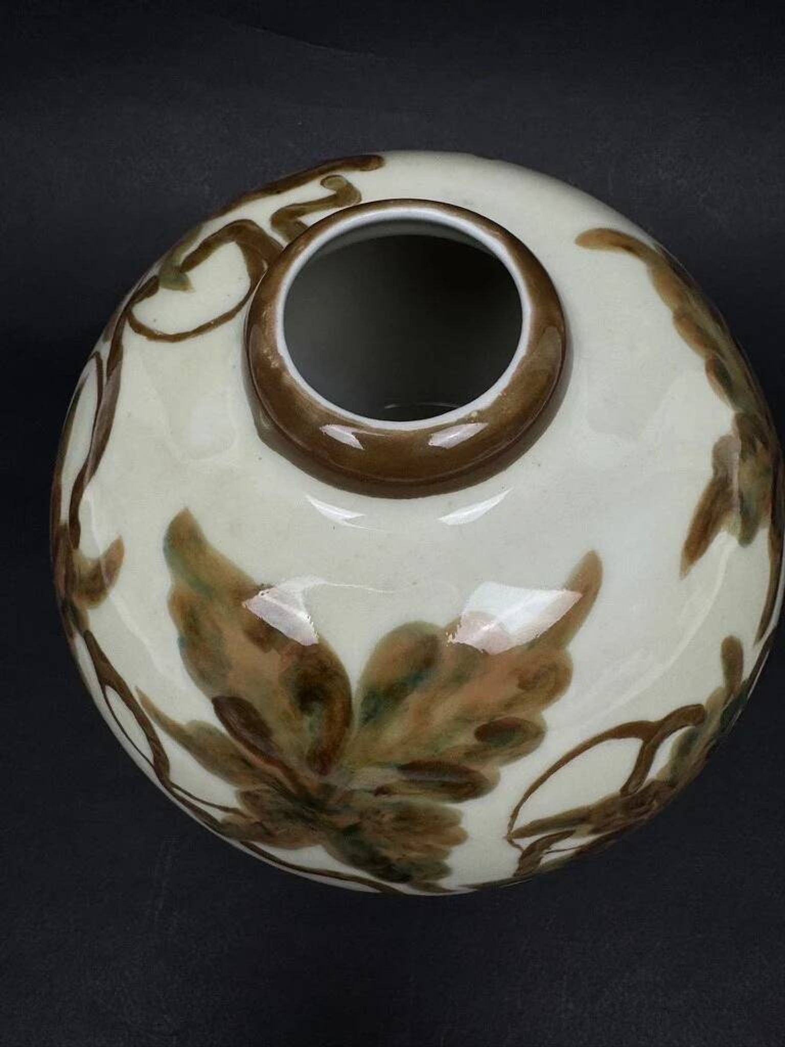 Tharaud Limoges, round vase with hand-painted foliage decoration, Art Nouveau