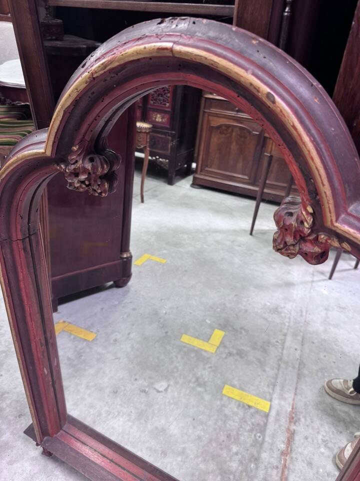 neogothic poly-lobed mirror in carved and gilded wood – 20th century