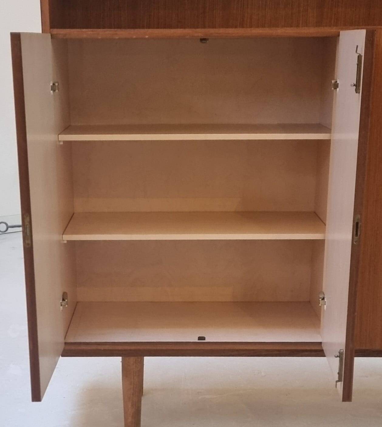 Armoire du milieu du siècle