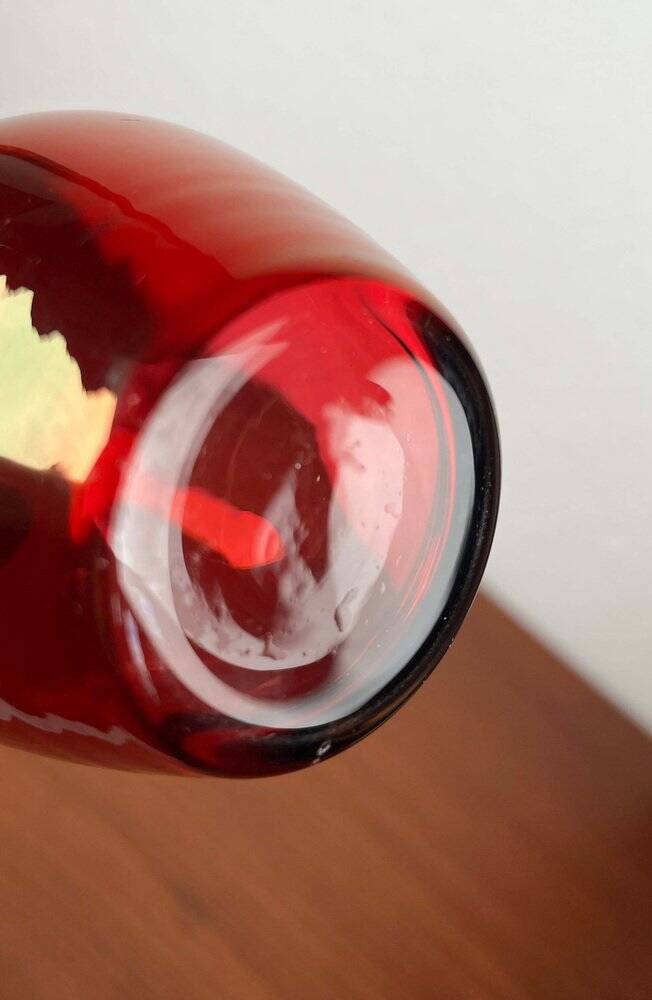 German glass vase from the mid-century modern period by Alfred Taube, 1960s.