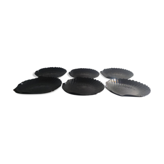 Vintage black shell plate set