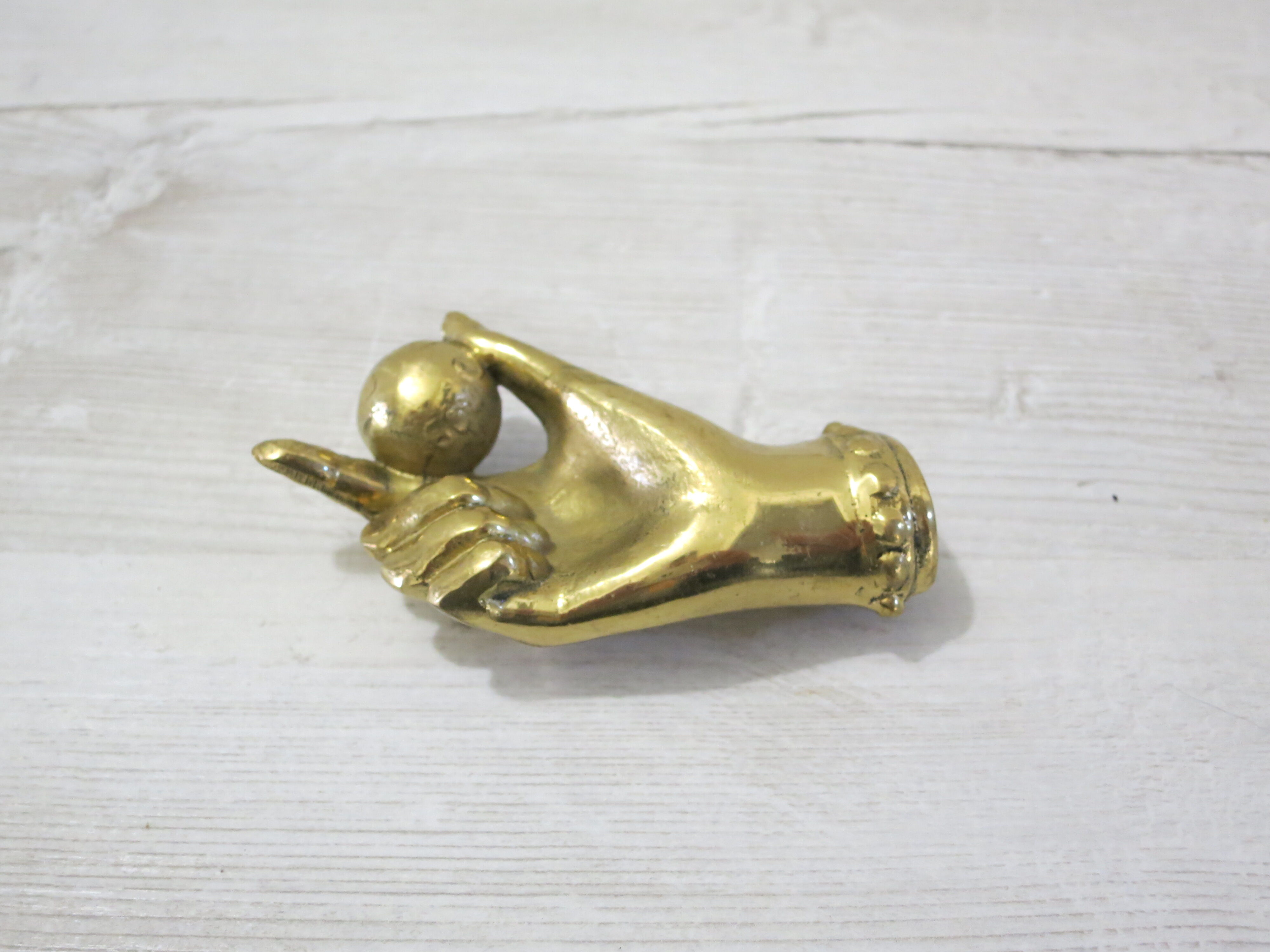 Porte stylo vintage en forme de main