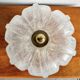 Lampe de table en laiton vintage et verre en forme de feuille