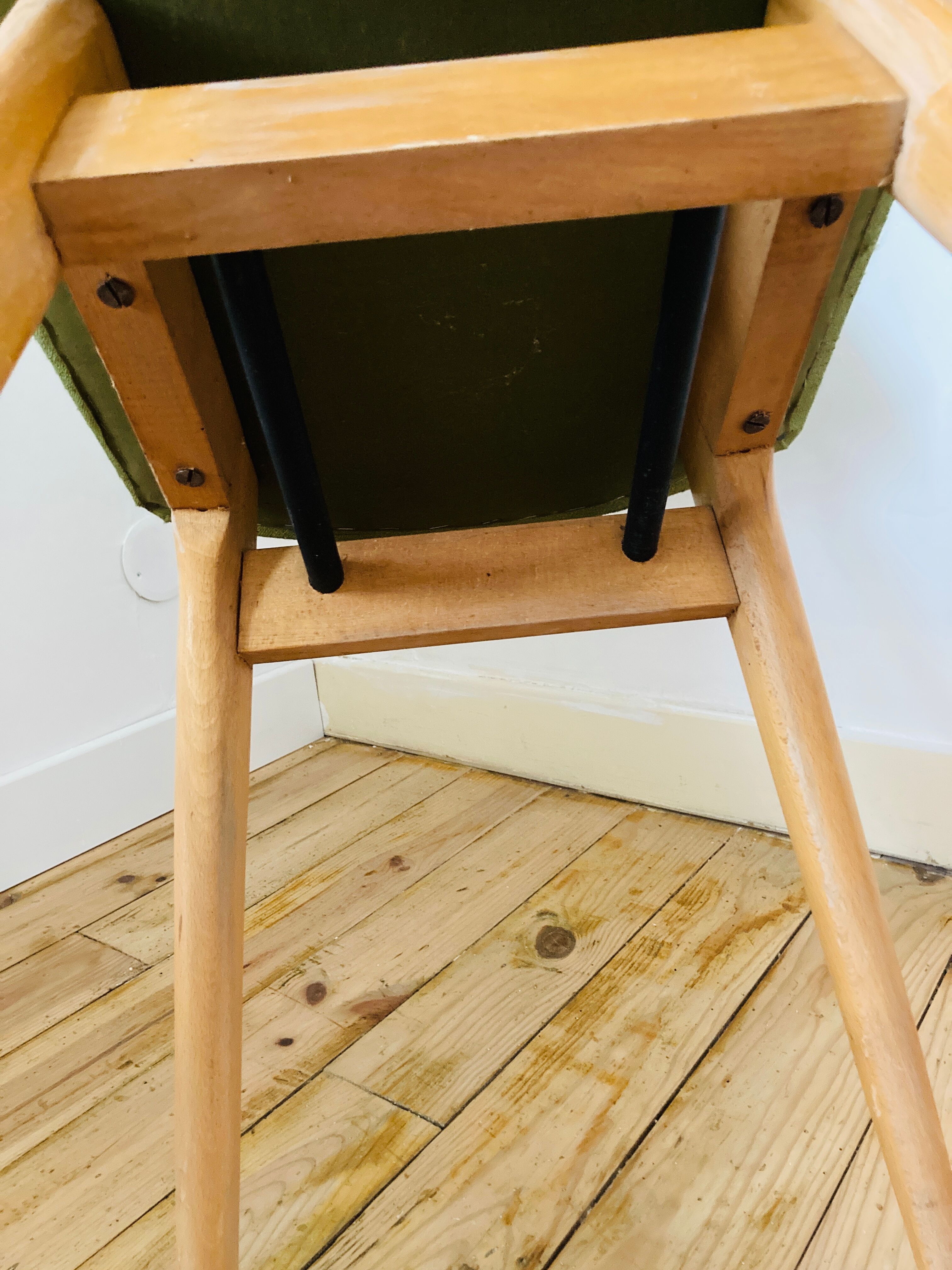 Green scandinavian wooden chairs 60/70