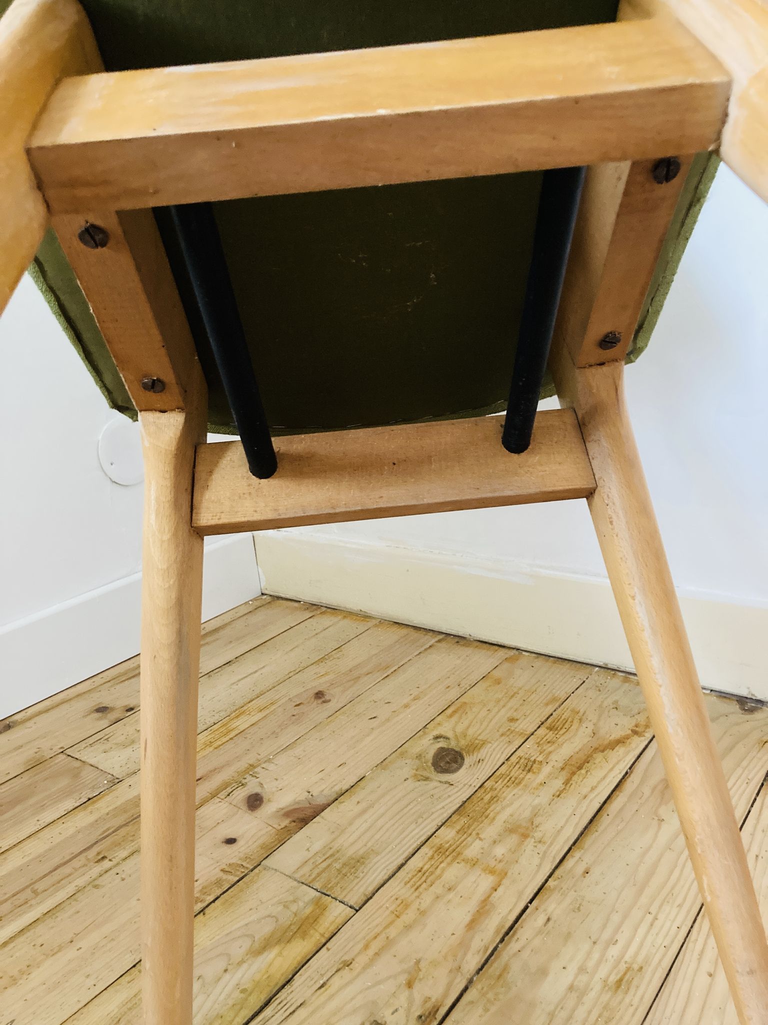 Green scandinavian wooden chairs 60/70