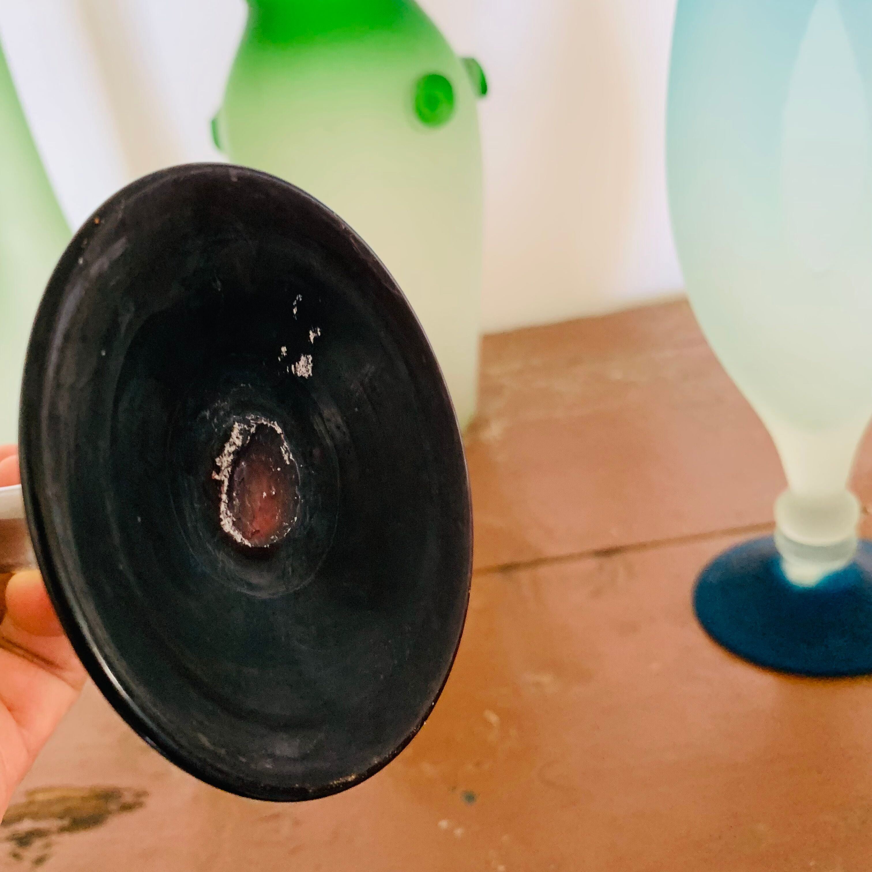 Ensemble de 8 vases, coupes, en pâte de verre