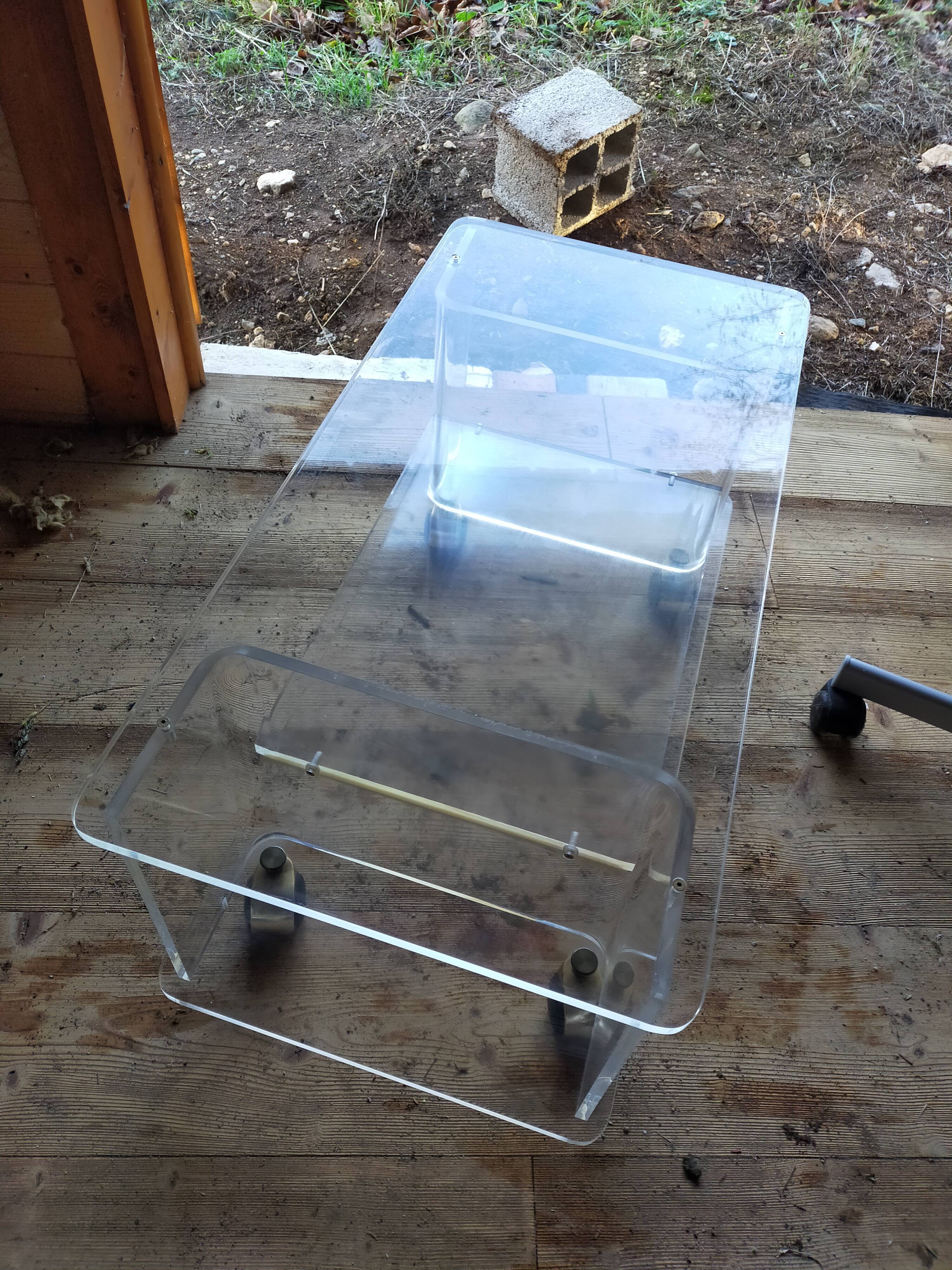 Polycarbonate TV stand "les Invisibles" by Marais