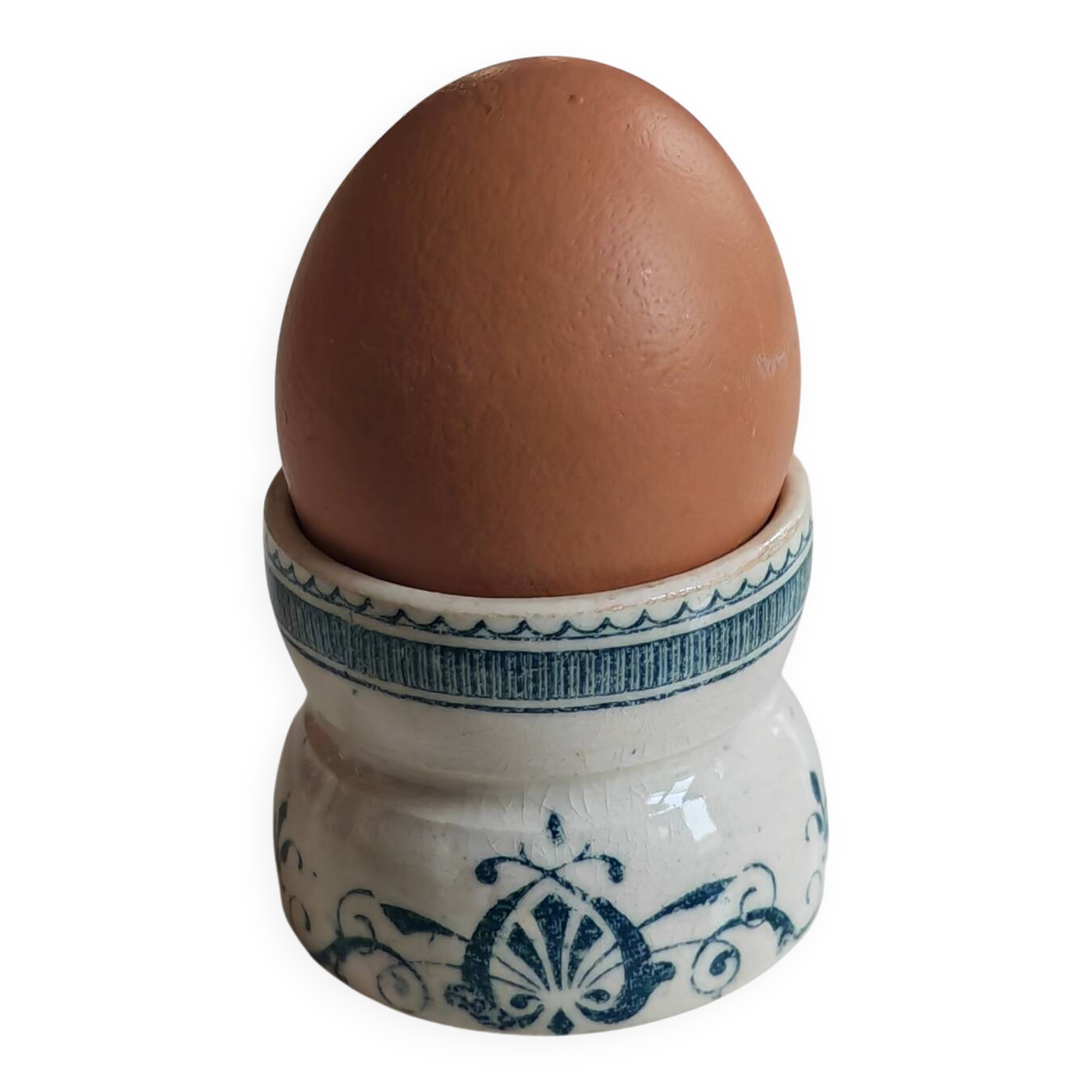 Iron earth egg cup