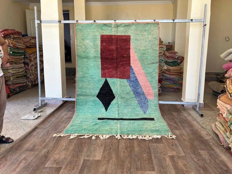 Traditional Moroccan rug 250cm x 150cm