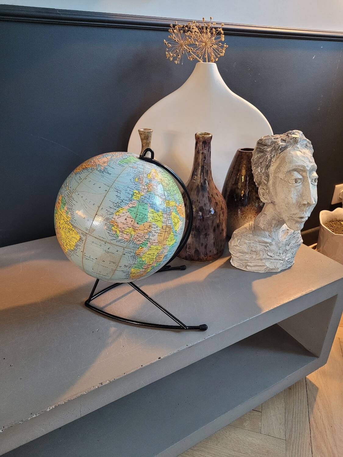 Globe terrestre Girard et Barrère des années 50-60 piètement string