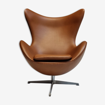 Arne Jacobsen Egg chair by Fritz Hansen