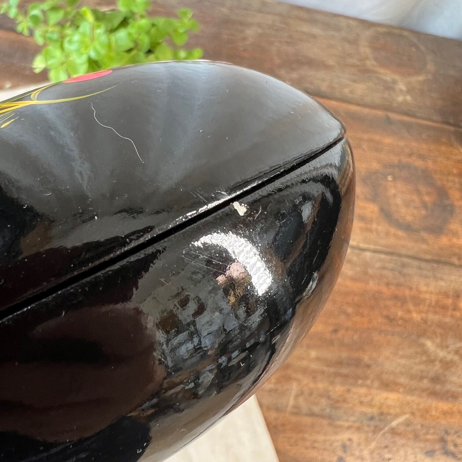 Round box - hand painting