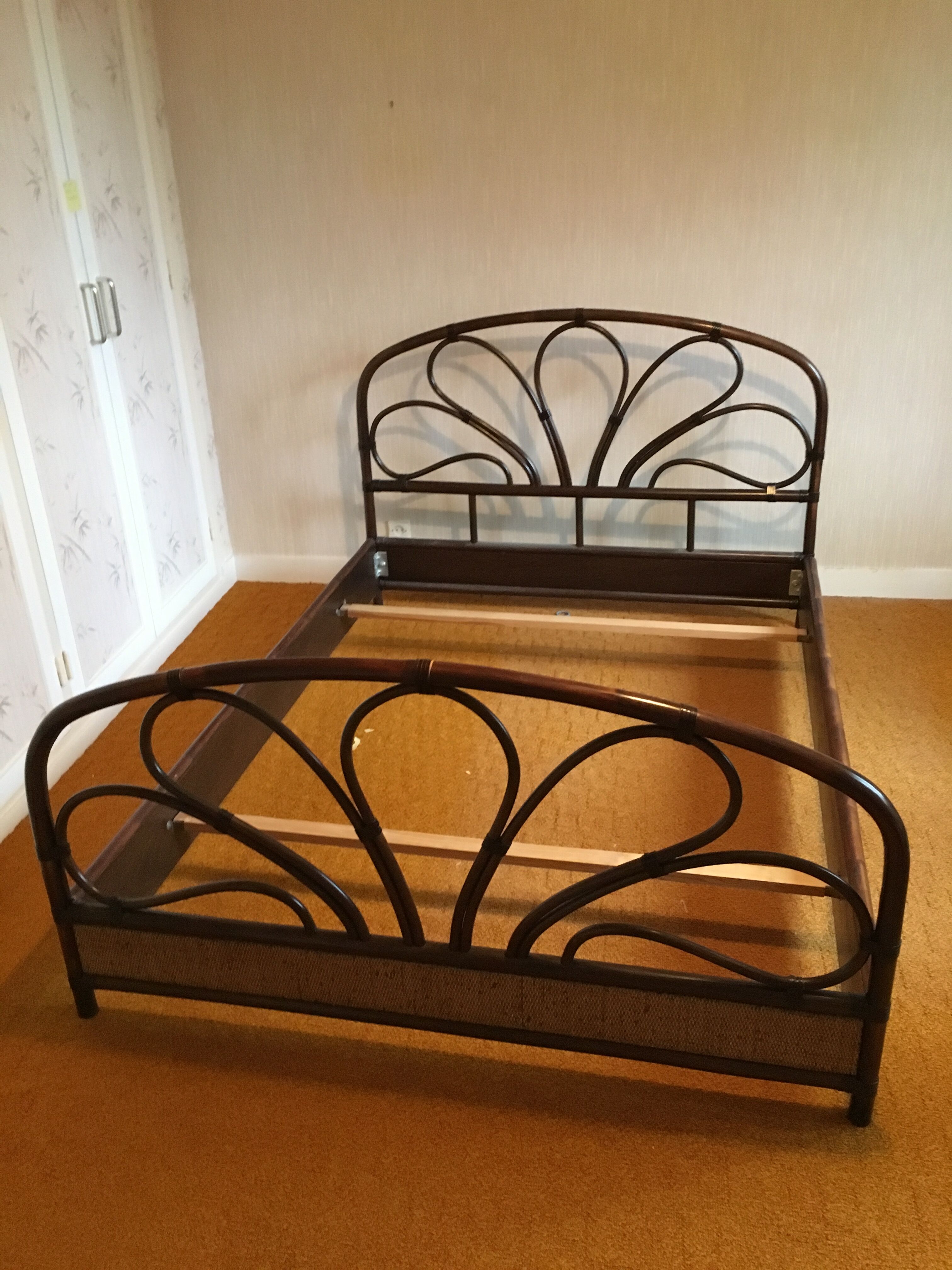 Rattan bed