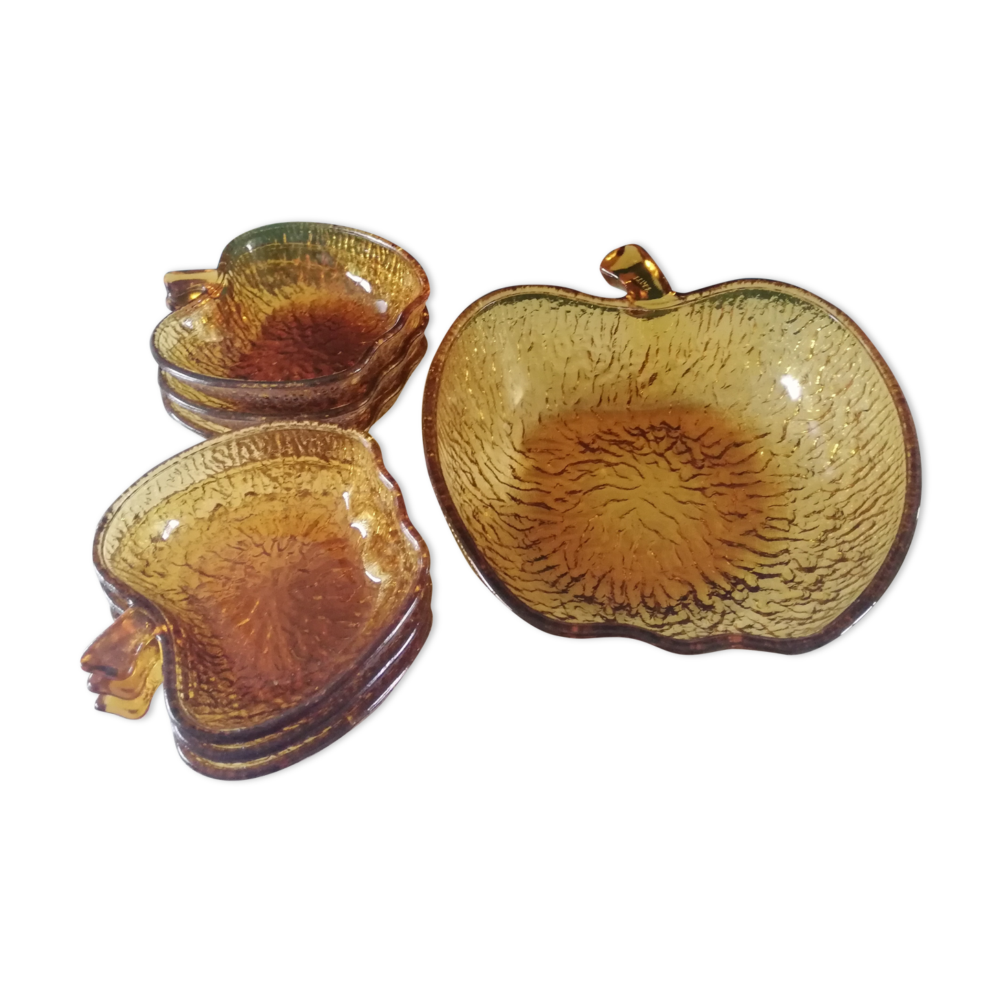 Salad bowl and apple cup service