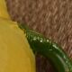 Pichet citron vintage barbotine