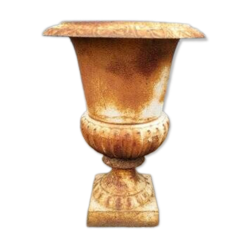Pot, jardinière en fonte