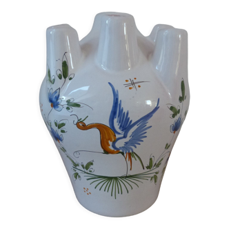 Le Moustiers vase