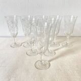 Champagne flutes with engraved flower decoration