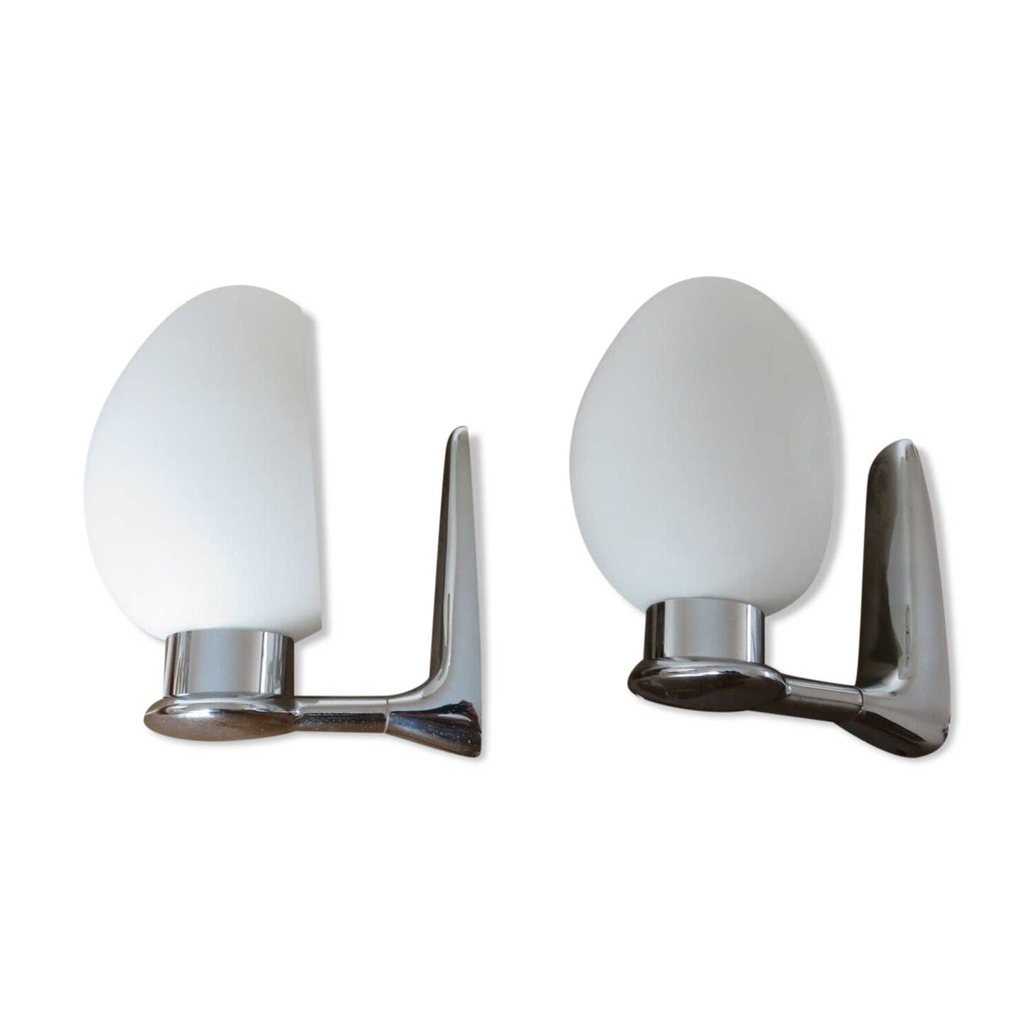 Wall lamps in chromed metal and opaline glass
