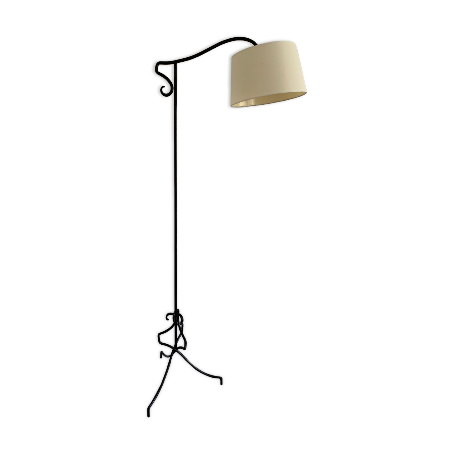 Vintage metal tripod tripod lamp