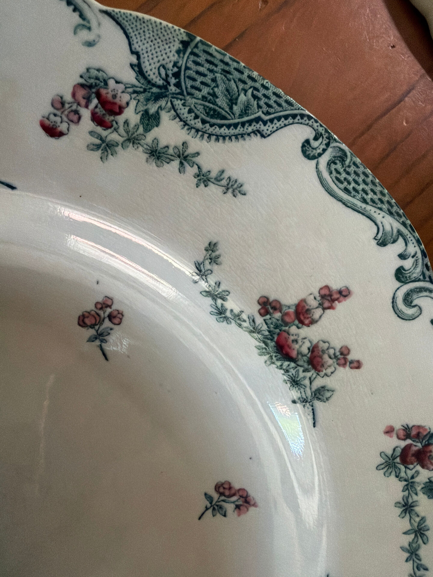"Vincennes" plate from Longwy