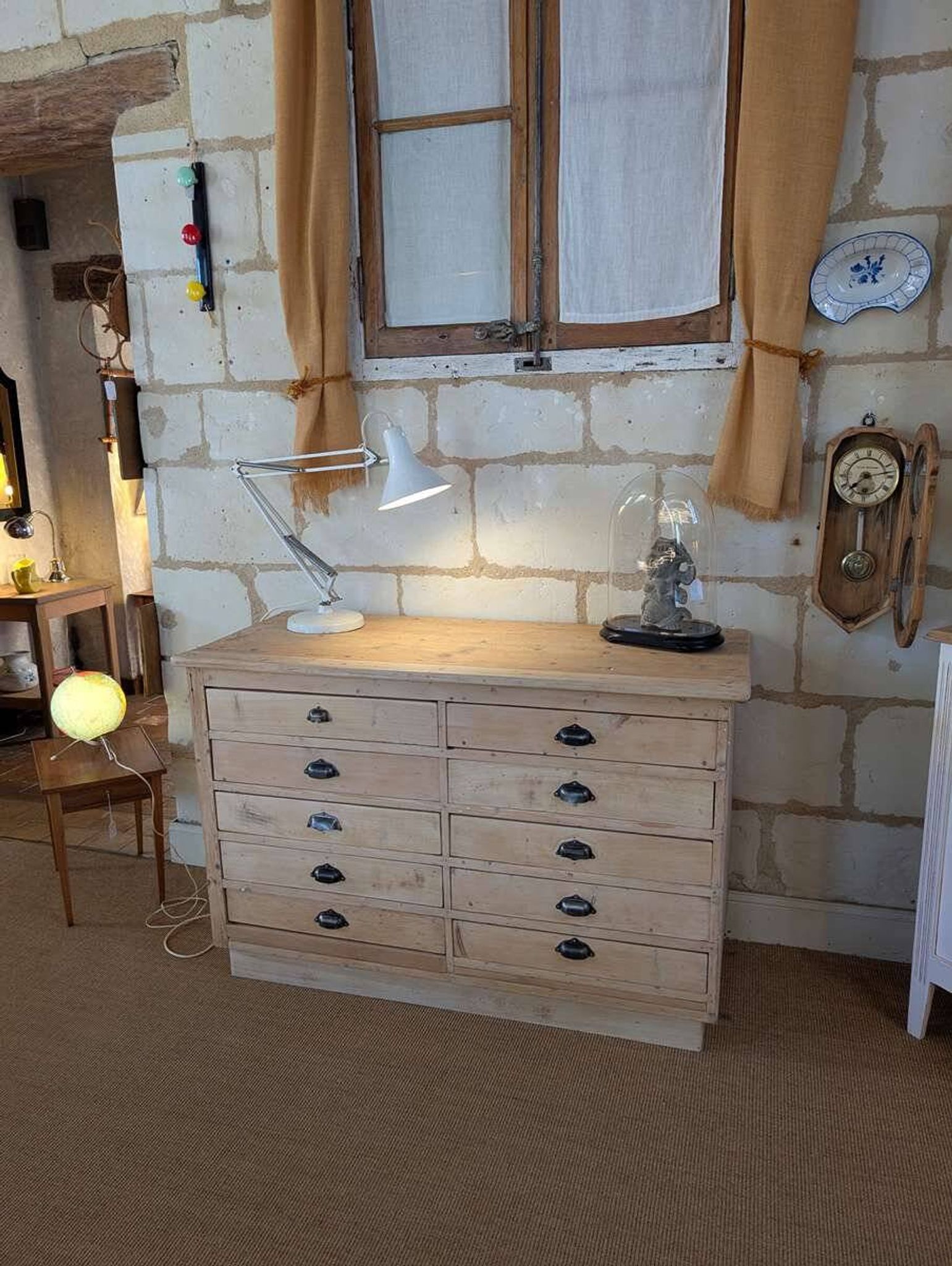 Meuble de métier ancien