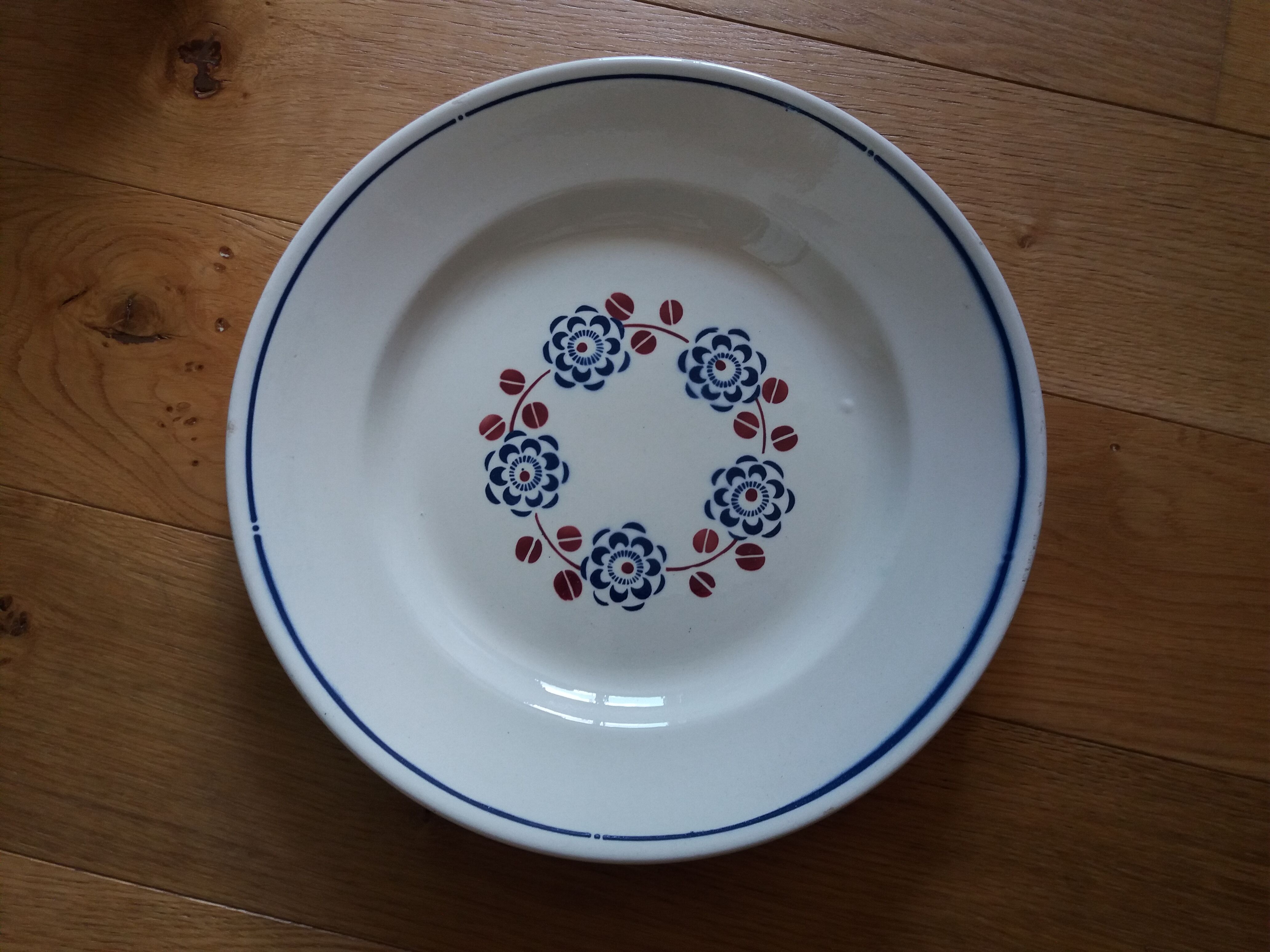 Faience dish Badonviller model Bagatelle Art Deco decoration early 20th