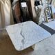 Table carrée 100% marbre calacatta