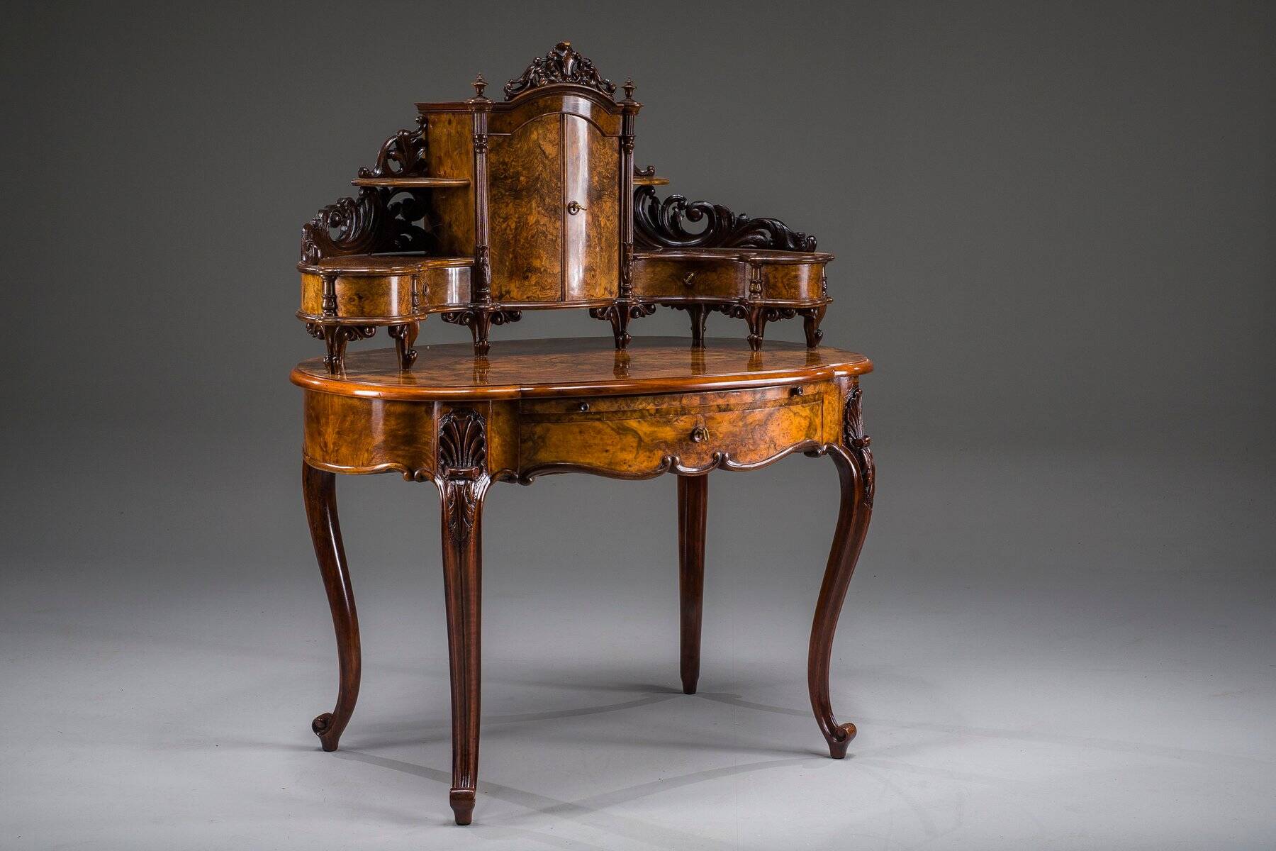Coiffeuse en noyer Louis Philippe antique, 1860
