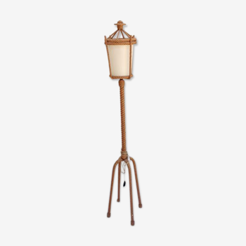 Lampadaire en corde