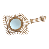 Miroir en rotin vintage en forme de guitare