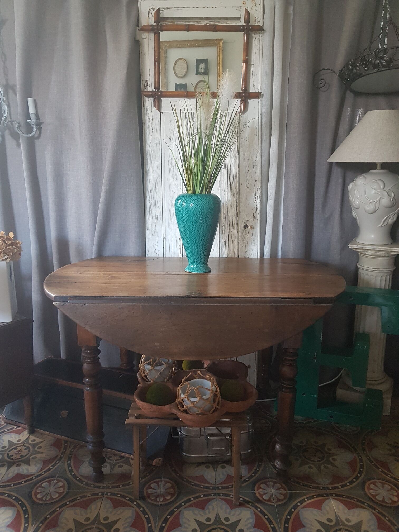 Table with flaps shutters extensions wood round oval 1900