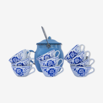 Vintage blue flower coffee cups